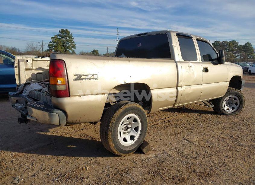 Photo 4 of 2004 Chevrolet Silverado 1500 LS (VIN 2GCEK19T741287575)