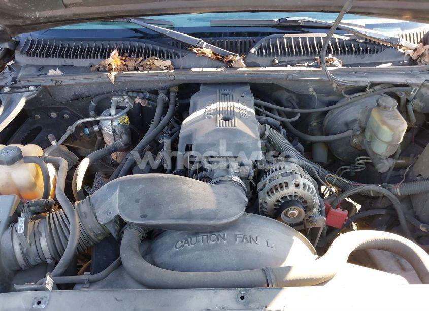 Photo 10 of 2000 Chevrolet Silverado 1500 LS (VIN 2GCEK19T7Y1200537)