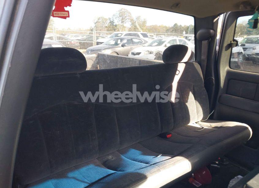 Photo 8 of 2000 Chevrolet Silverado 1500 LS (VIN 2GCEK19T7Y1311654)