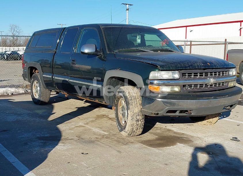 2001 Chevrolet Silverado 1500 LS (VIN 2GCEK19T811310180) main photo