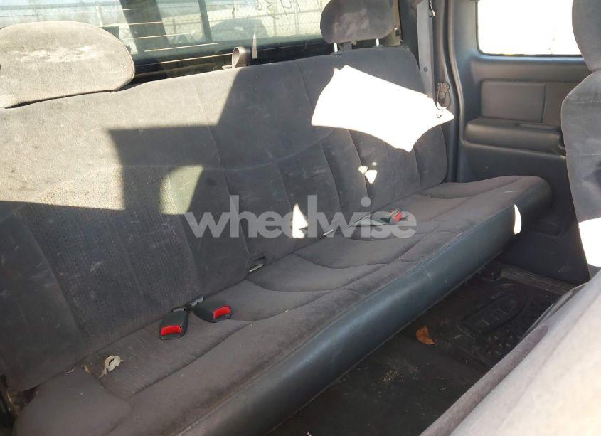 Photo 8 of 2001 Chevrolet Silverado 1500 LS (VIN 2GCEK19T811310180)