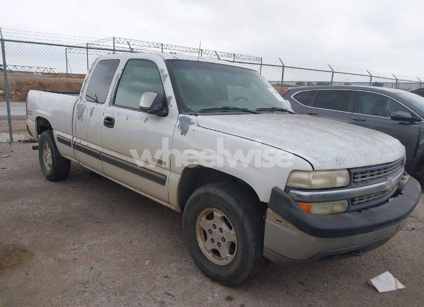 2002 Chevrolet Silverado 1500 LS (VIN 2GCEK19T821206919) main photo