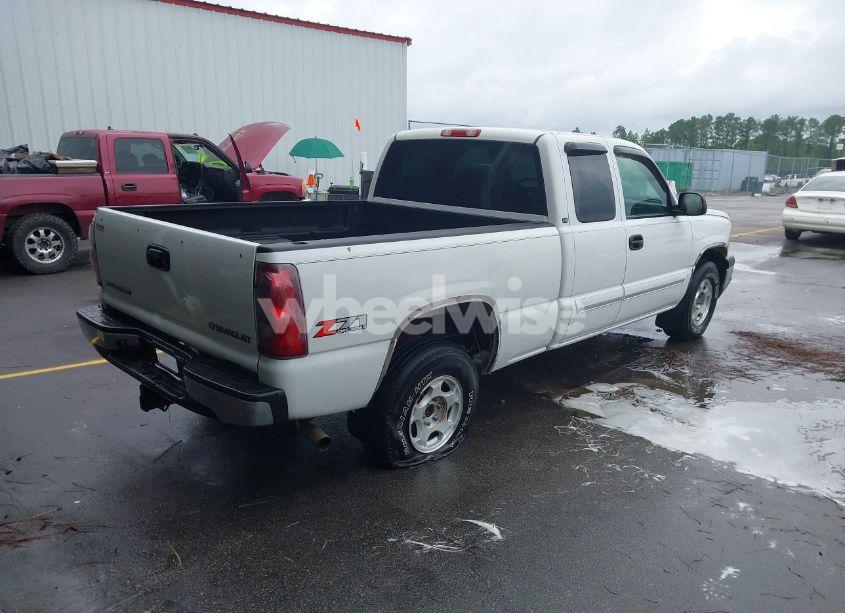 Photo 4 of 2003 Chevrolet Silverado 1500 LS (VIN 2GCEK19T831113643)