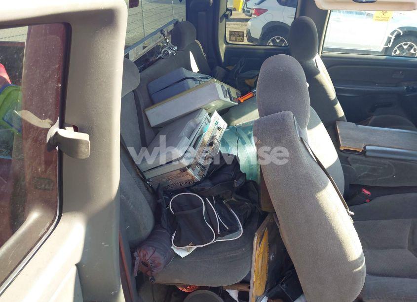 Photo 8 of 2003 Chevrolet Silverado 1500 LS (VIN 2GCEK19T831123752)