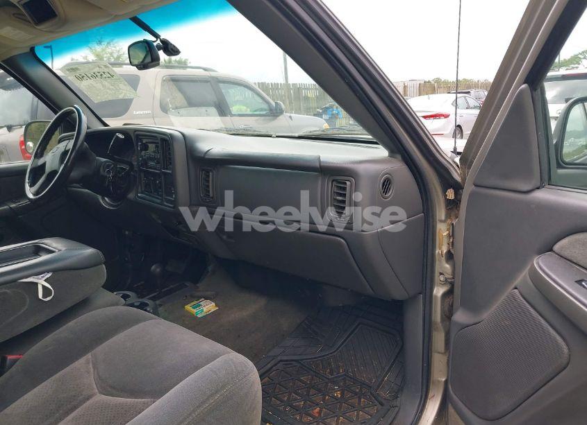 Photo 5 of 2003 Chevrolet Silverado 1500 LS (VIN 2GCEK19T831125310)