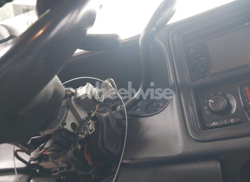 Photo 11 of 2003 Chevrolet Silverado 1500 LS (VIN 2GCEK19T831213564)