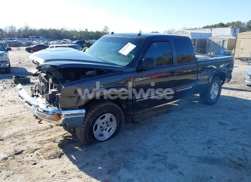 Photo 2 of 2004 Chevrolet Silverado 1500 Z71 (VIN 2GCEK19T841202839)
