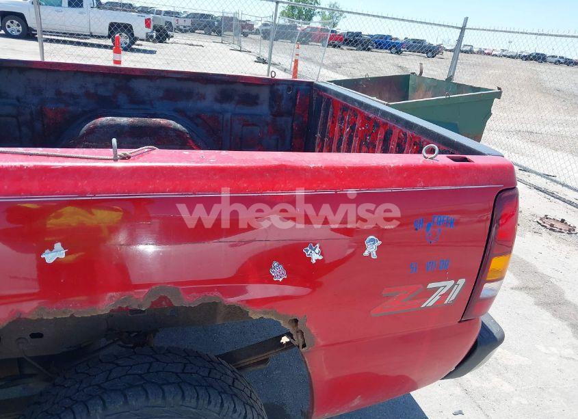 Photo 12 of 2000 Chevrolet Silverado 1500 LS (VIN 2GCEK19T8Y1185742)