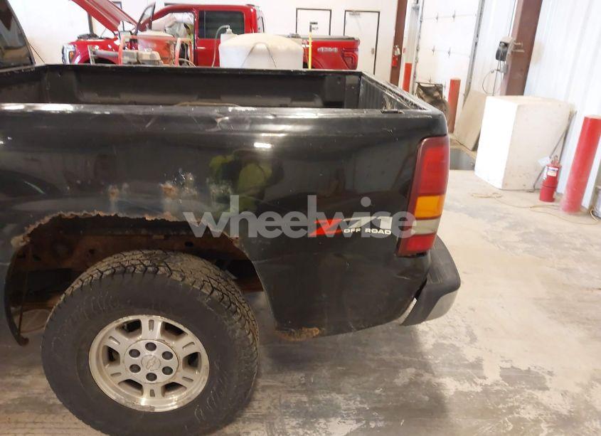 Photo 6 of 2000 Chevrolet Silverado 1500 LS (VIN 2GCEK19T8Y1335476)