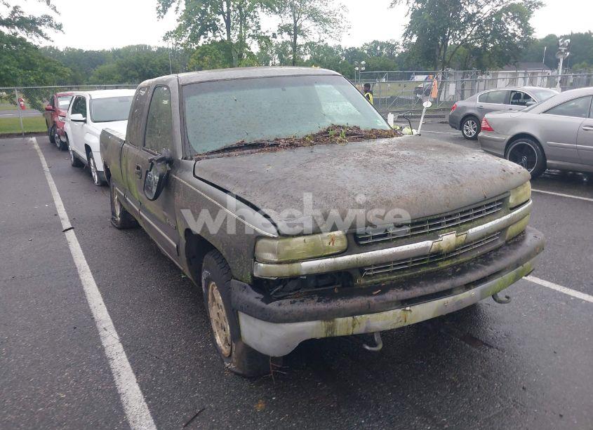 2001 Chevrolet Silverado 1500 LS (VIN 2GCEK19T911146356) main photo
