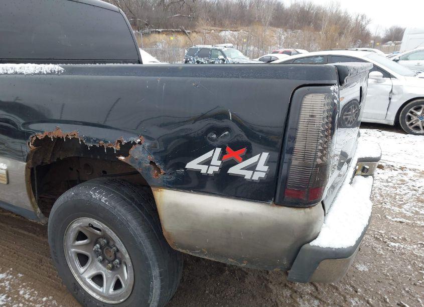 Photo 13 of 2001 Chevrolet Silverado 1500 LS (VIN 2GCEK19T911342068)