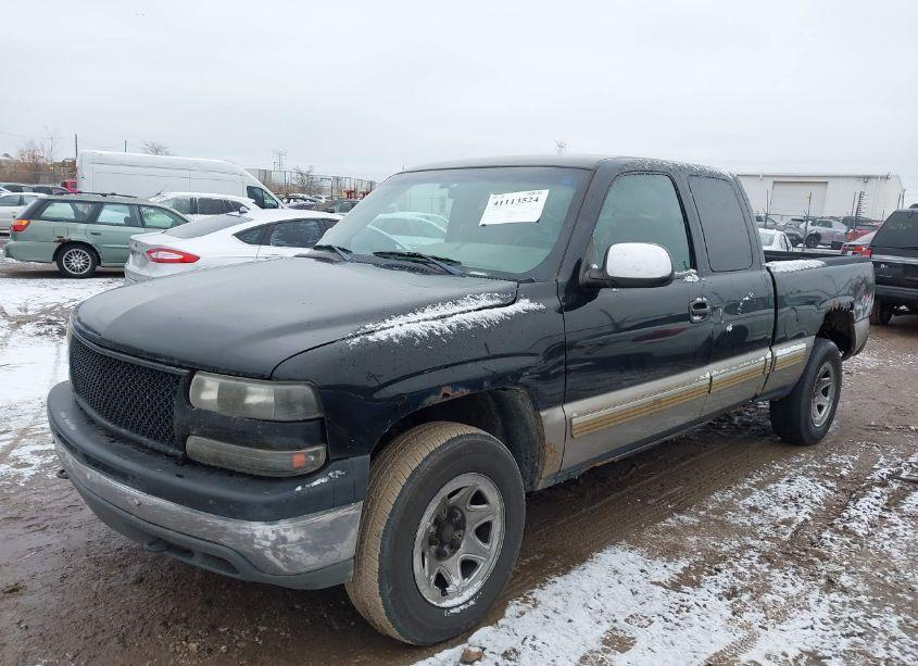 Photo 2 of 2001 Chevrolet Silverado 1500 LS (VIN 2GCEK19T911342068)