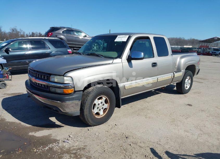 Photo 2 of 2001 Chevrolet Silverado 1500 LS (VIN 2GCEK19T911405962)