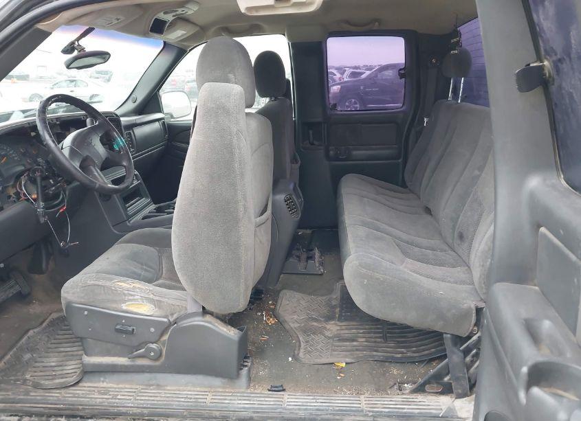 Photo 8 of 2003 Chevrolet Silverado 1500 LS (VIN 2GCEK19T931210124)