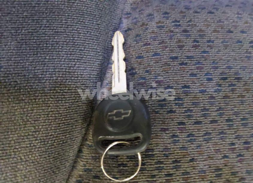 Photo 11 of 2003 Chevrolet Silverado 1500 LS (VIN 2GCEK19T931236982)