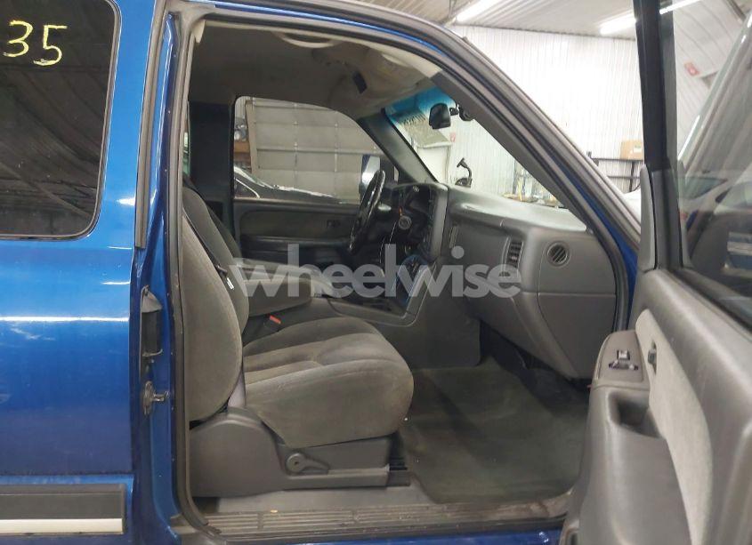 Photo 5 of 2003 Chevrolet Silverado 1500 LS (VIN 2GCEK19T931236982)