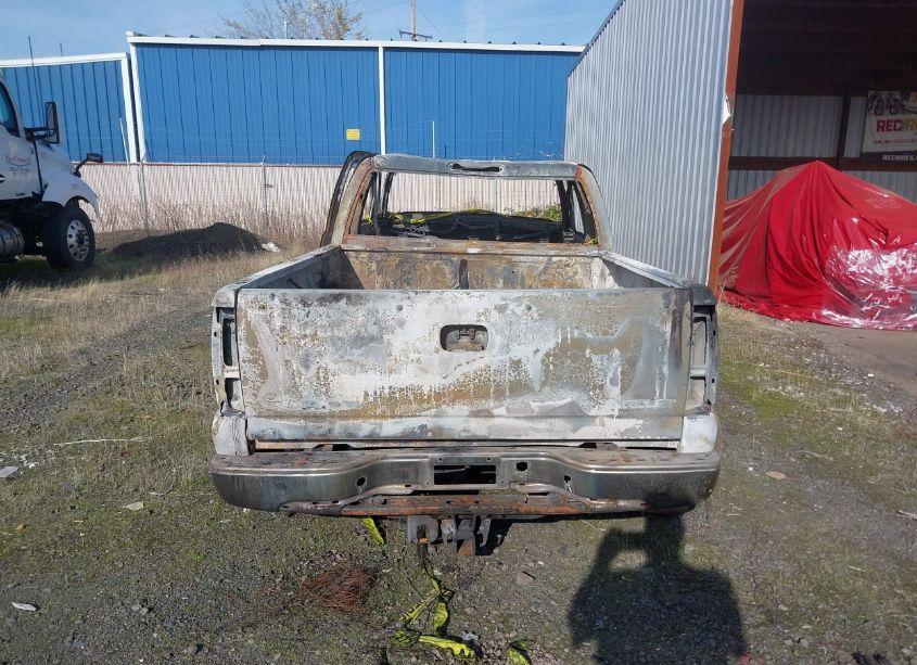 Photo 11 of 2004 Chevrolet Silverado 1500 LS (VIN 2GCEK19T941164506)