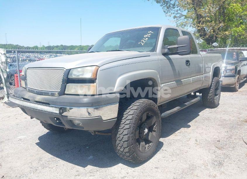 Photo 2 of 2004 Chevrolet Silverado 1500 Z71 (VIN 2GCEK19T941226969)