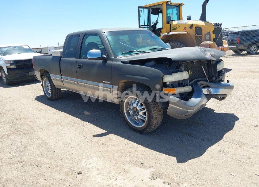 1999 Chevrolet Silverado 1500 LS (VIN 2GCEK19T9X1204524) main photo