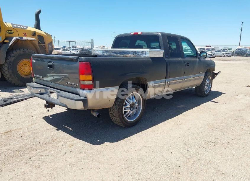 Photo 4 of 1999 Chevrolet Silverado 1500 LS (VIN 2GCEK19T9X1204524)