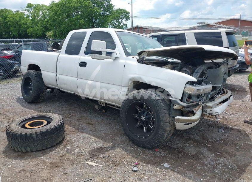 2000 Chevrolet Silverado 1500 LT (VIN 2GCEK19T9Y1110368) main photo