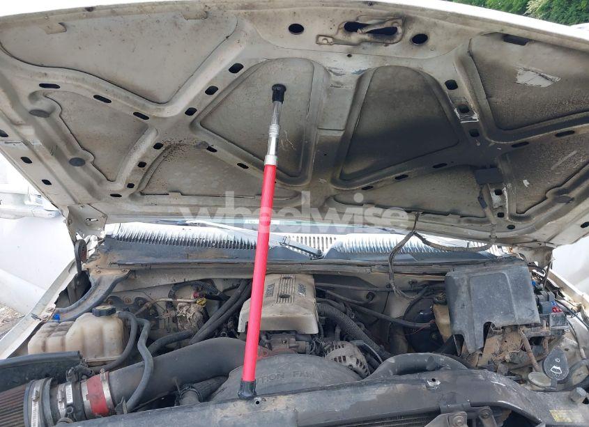 Photo 10 of 2000 Chevrolet Silverado 1500 LT (VIN 2GCEK19T9Y1110368)