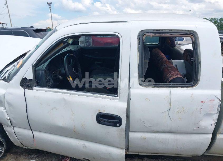 Photo 15 of 2000 Chevrolet Silverado 1500 LT (VIN 2GCEK19T9Y1110368)