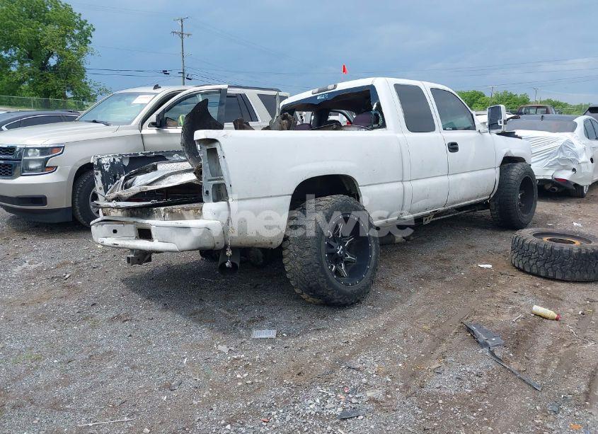 Photo 4 of 2000 Chevrolet Silverado 1500 LT (VIN 2GCEK19T9Y1110368)