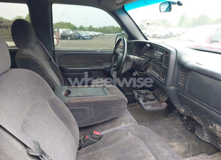 Photo 5 of 2000 Chevrolet Silverado 1500 LS (VIN 2GCEK19T9Y1143502)