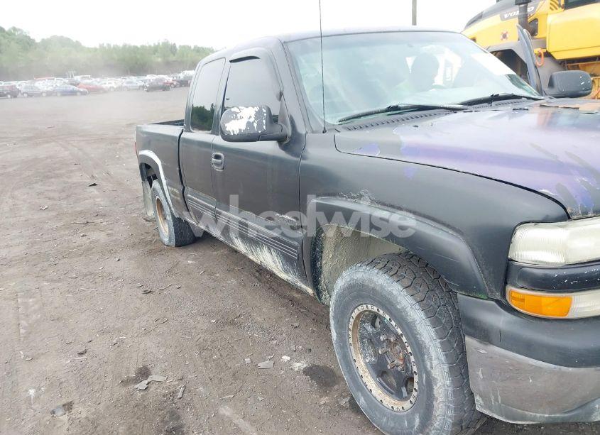 Photo 6 of 2000 Chevrolet Silverado 1500 LS (VIN 2GCEK19T9Y1143502)