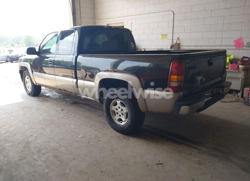Photo 3 of 2001 Chevrolet Silverado 1500 LS (VIN 2GCEK19TX11102527)