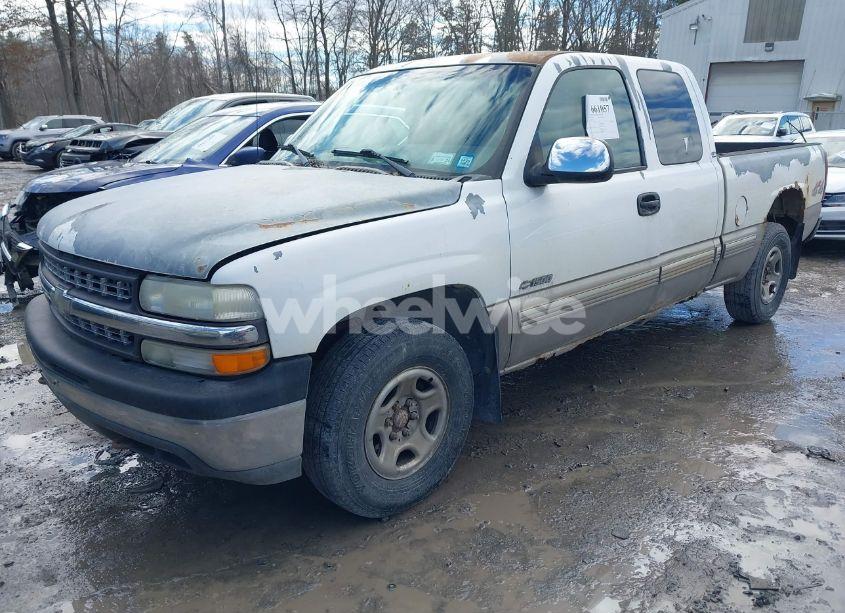Photo 2 of 2001 Chevrolet Silverado 1500 LS (VIN 2GCEK19TX11103547)