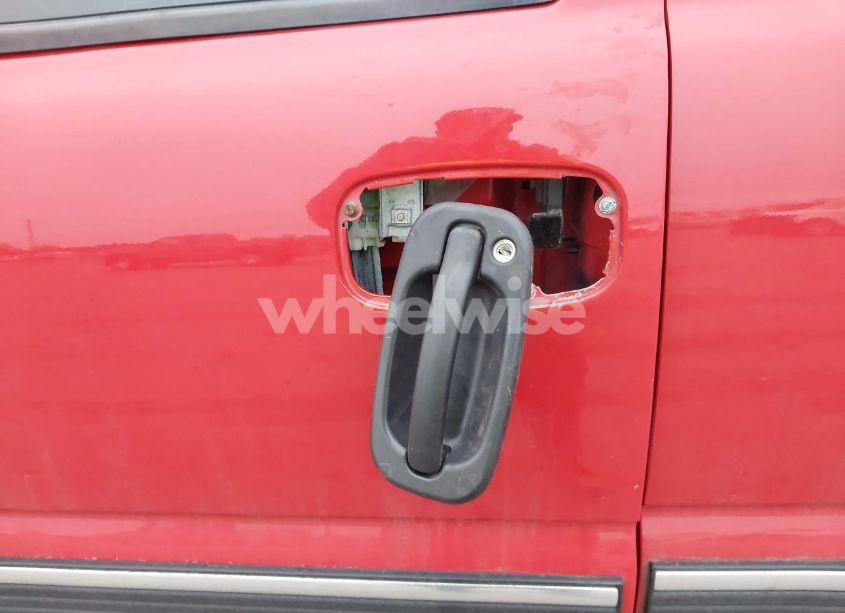 Photo 13 of 2002 Chevrolet Silverado 1500 LS (VIN 2GCEK19TX21210289)