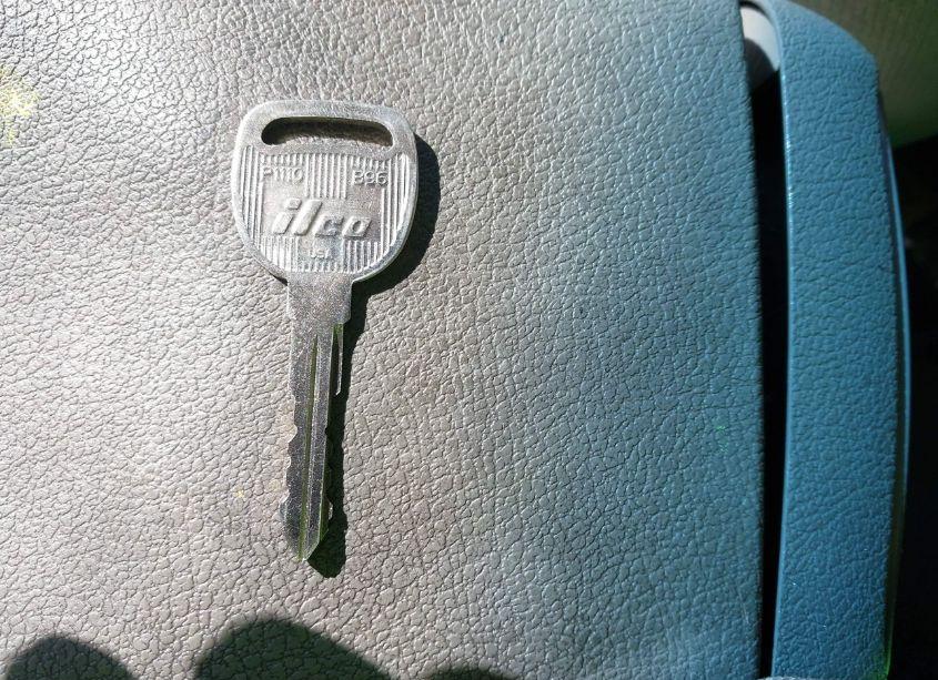 Photo 11 of 2002 Chevrolet Silverado 1500 LS (VIN 2GCEK19TX21383911)
