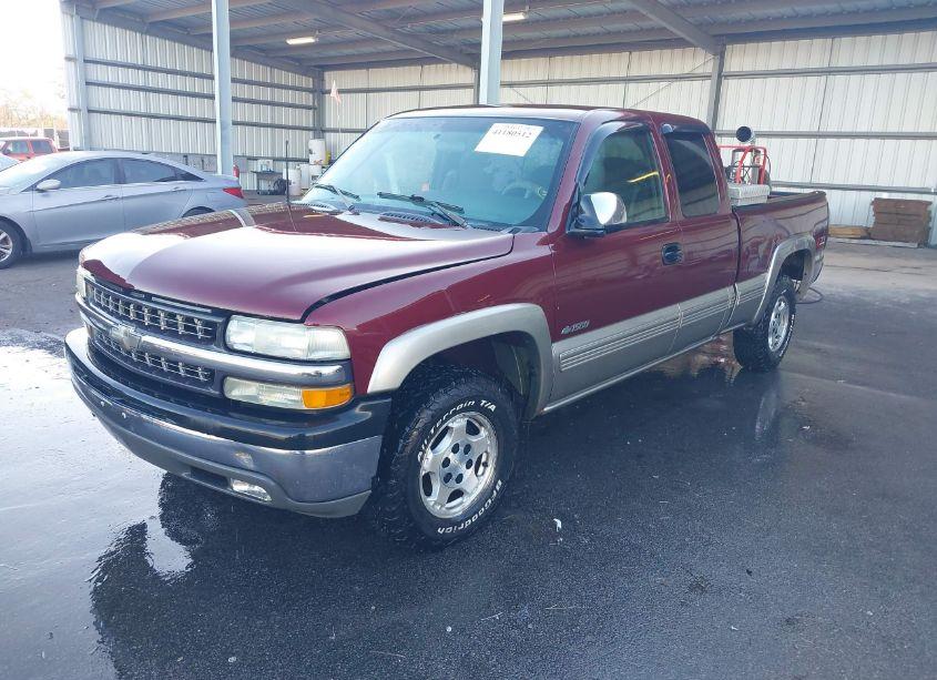 Photo 2 of 2002 Chevrolet Silverado 1500 LS (VIN 2GCEK19TX21383911)