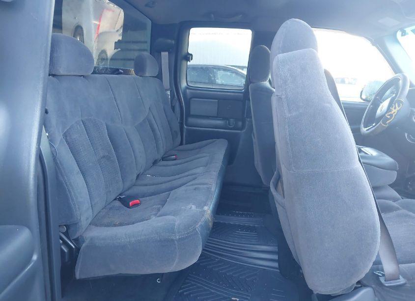 Photo 8 of 2002 Chevrolet Silverado 1500 LS (VIN 2GCEK19TX21383911)