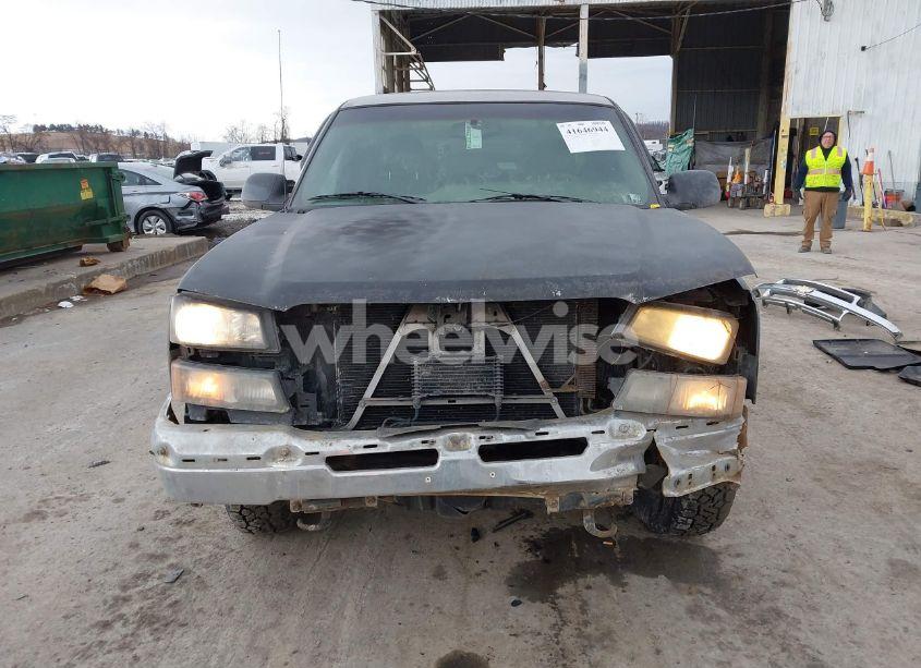 Photo 13 of 2003 Chevrolet Silverado 1500 (VIN 2GCEK19TX31272325)