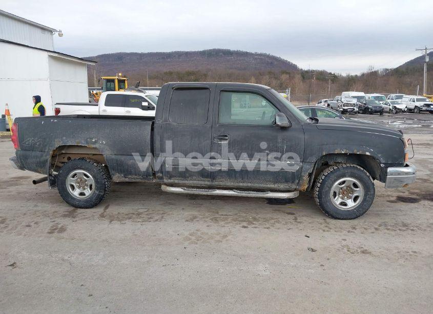 Photo 14 of 2003 Chevrolet Silverado 1500 (VIN 2GCEK19TX31272325)