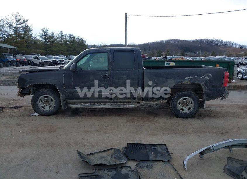 Photo 15 of 2003 Chevrolet Silverado 1500 (VIN 2GCEK19TX31272325)