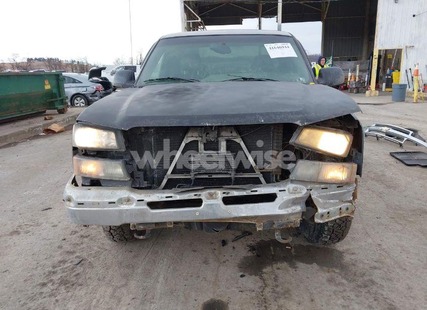 Photo 6 of 2003 Chevrolet Silverado 1500 (VIN 2GCEK19TX31272325)