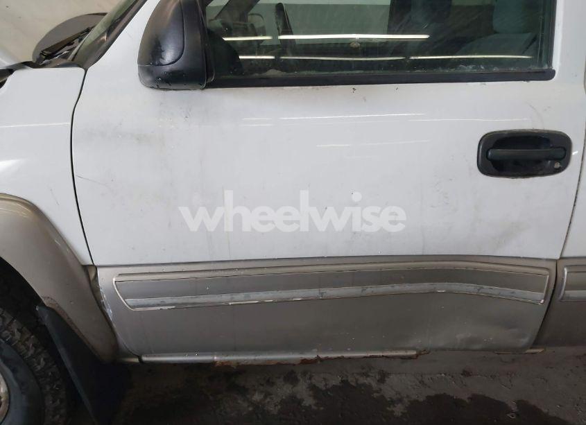 Photo 6 of 2003 Chevrolet Silverado 1500 LS (VIN 2GCEK19TX31367127)