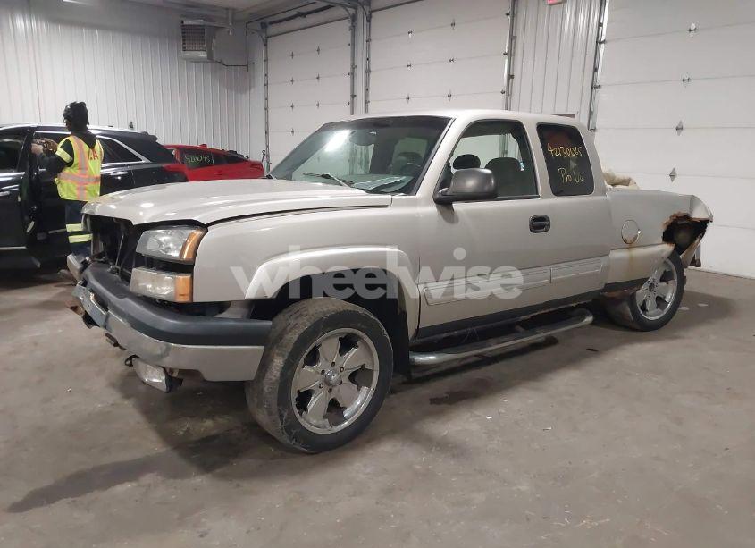 Photo 2 of 2004 Chevrolet Silverado 1500 Z71 (VIN 2GCEK19TX41185431)