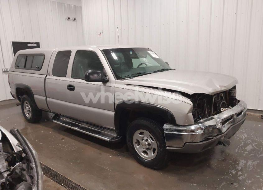 2004 Chevrolet Silverado 1500 WORK TRUCK (VIN 2GCEK19TX41271743) main photo