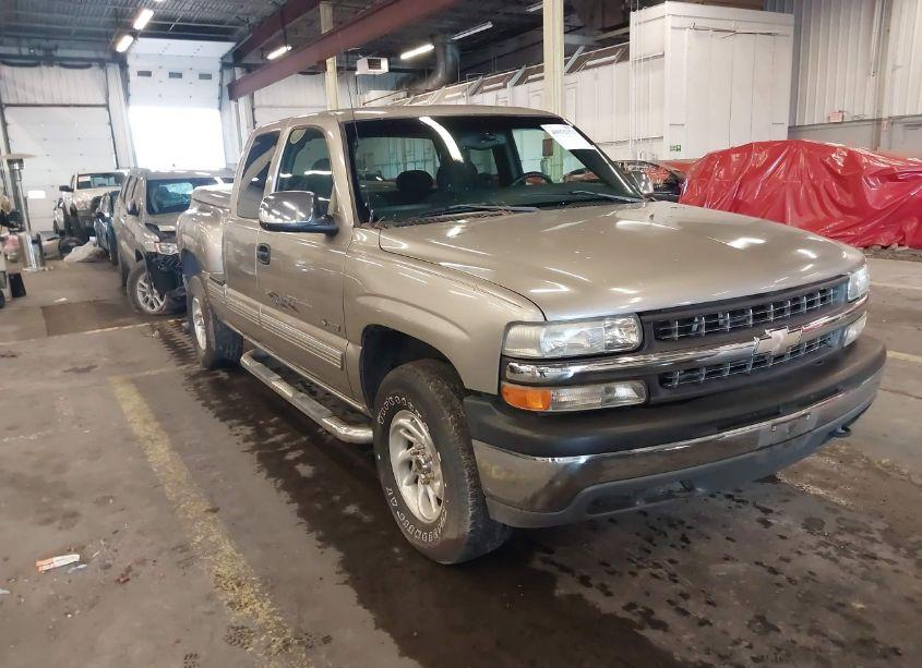 1999 Chevrolet Silverado 1500 LS (VIN 2GCEK19TXX1283086) main photo