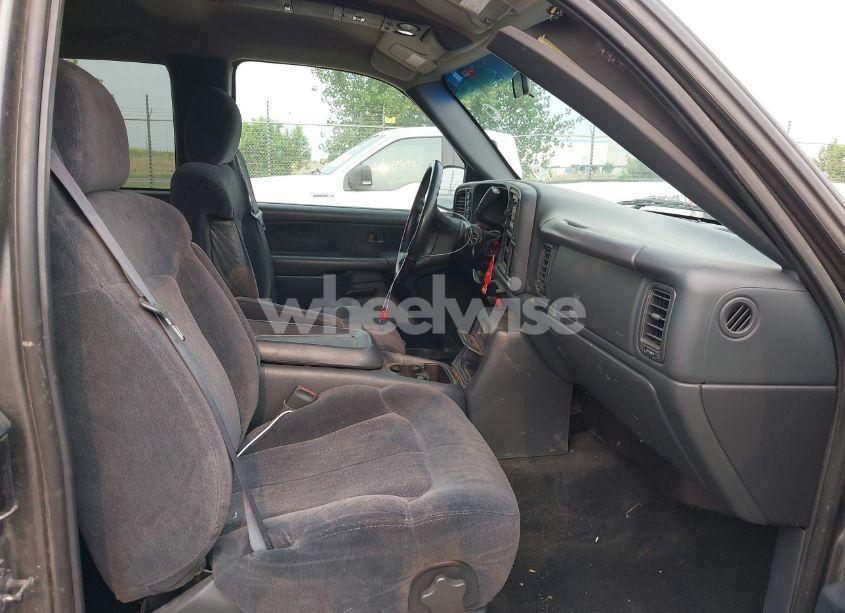 Photo 5 of 2000 Chevrolet Silverado 1500 LS (VIN 2GCEK19TXY1156503)