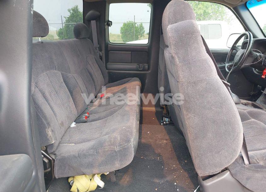 Photo 8 of 2000 Chevrolet Silverado 1500 LS (VIN 2GCEK19TXY1156503)