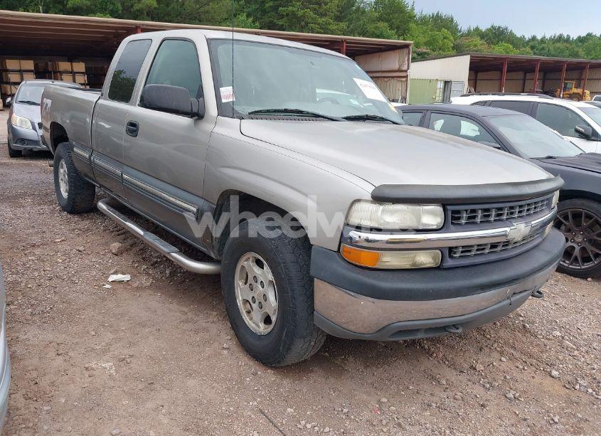 2000 Chevrolet Silverado 1500 LS (VIN 2GCEK19TXY1287219) main photo