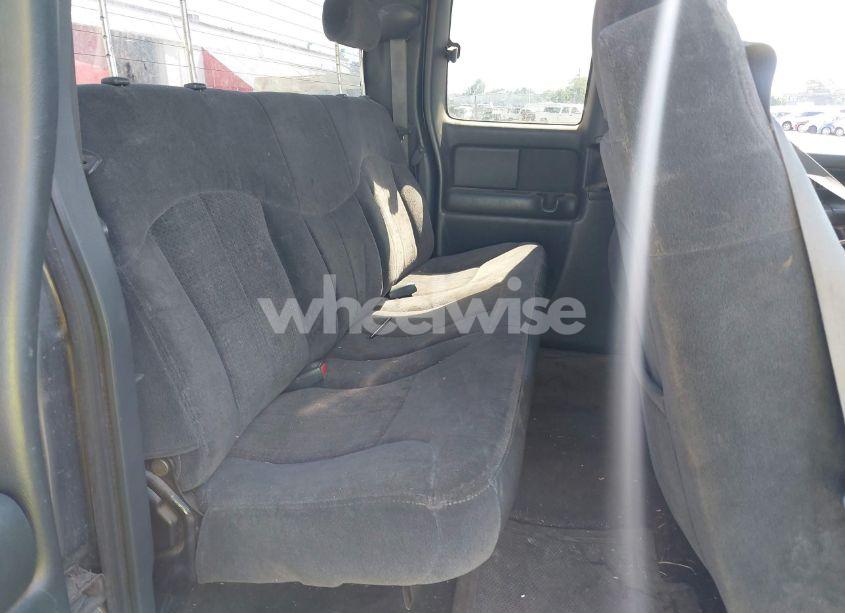 Photo 8 of 2000 Chevrolet Silverado 1500 LS (VIN 2GCEK19TXY1327895)