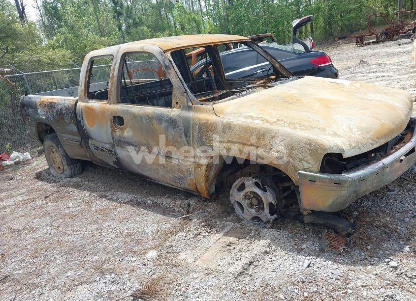 2001 Chevrolet Silverado 1500 LS (VIN 2GCEK19V011375106) main photo