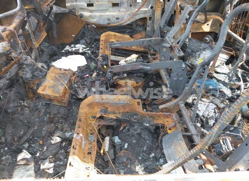 Photo 6 of 2001 Chevrolet Silverado 1500 LS (VIN 2GCEK19V011375106)